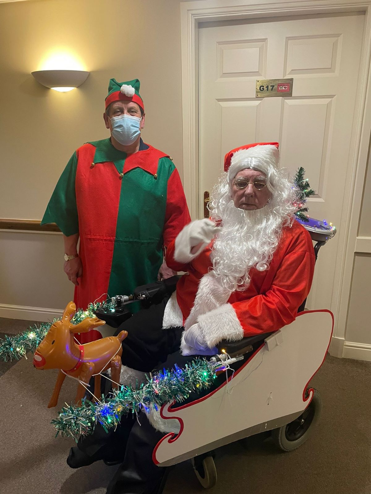 Santa Claus is Coming to Town as Bowood Court & Mews Care Home Makes