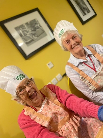 Moat House Residents Baking in Ready Steady Cook Competition