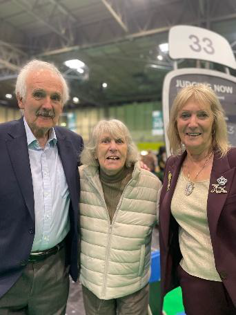 Emotional Crufts reunion for Bowood Court resident Irene